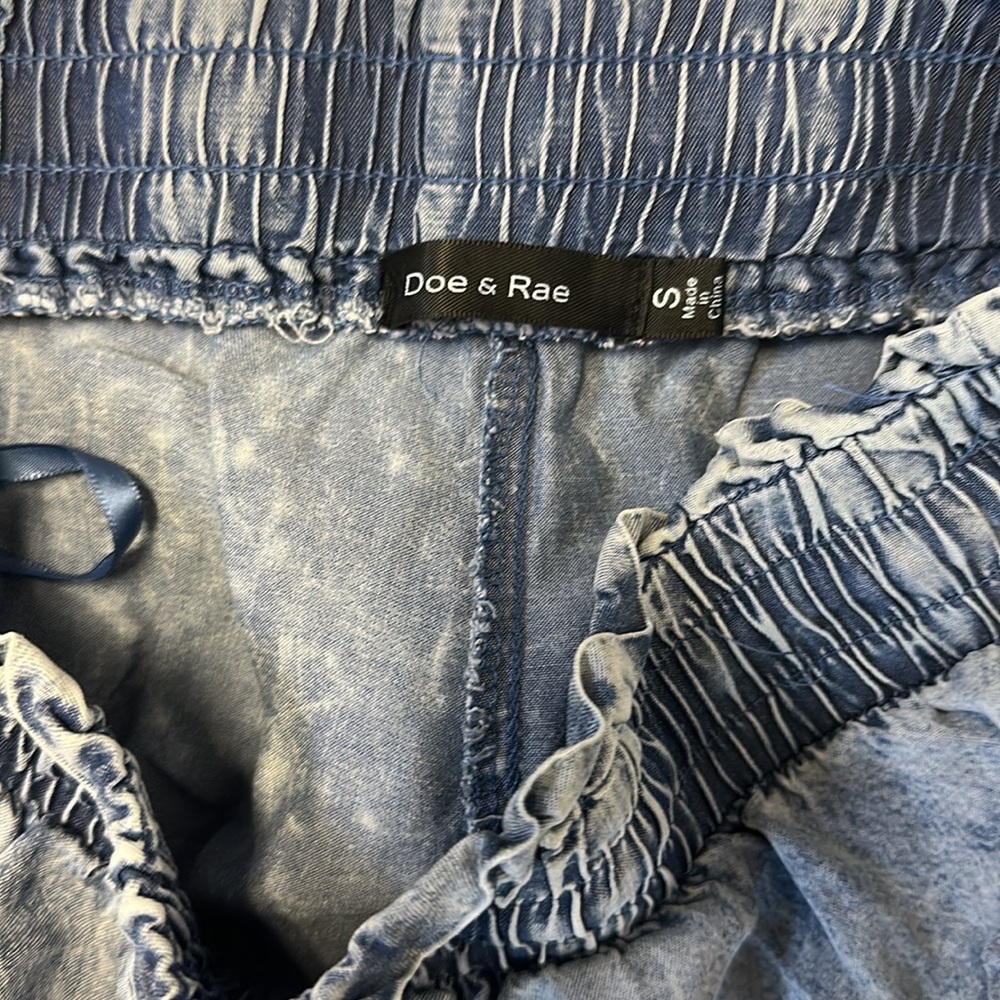 Doe & Rae Frayed Denim Short - Picture 6 of 7